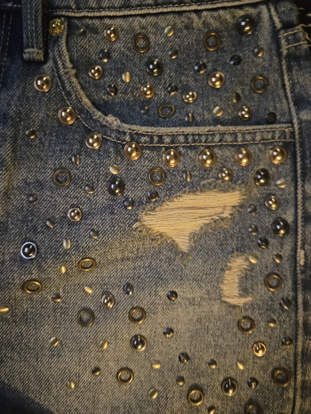 Juicy Couture Black Label Studded Distressed Denim Shorts NWT - Size 27